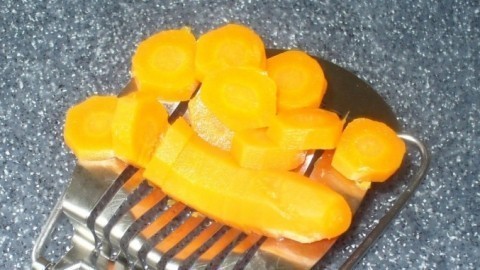 Gleichmäßige Karottenscheiben ruckzuck