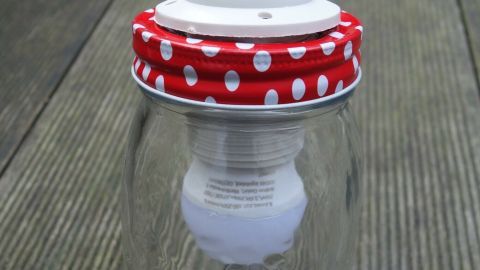 Upcycling: Lampe aus Marmeladenglas