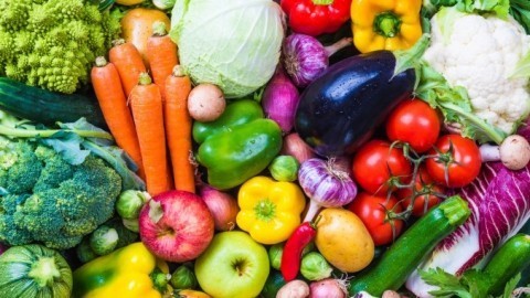 Darum gehört Obst und Gemüse gewaschen