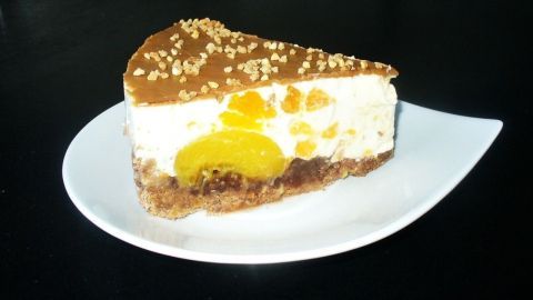 Fruchtig frische Kühlschranktorte mit Knusperdeckel