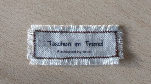 Ausgefranstes Stofflabel fertigen