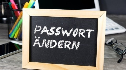 Online-Konten schützen - Passwörter regelmäßig ändern