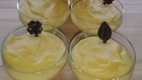 Vanillepudding mit Soja-Vanillemilch