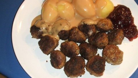 Köttbullar - schwedische Hackbällchen