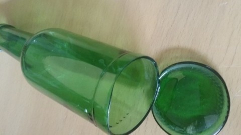Flaschenboden (Glas!) herauslösen ohne Spezialwerkzeug