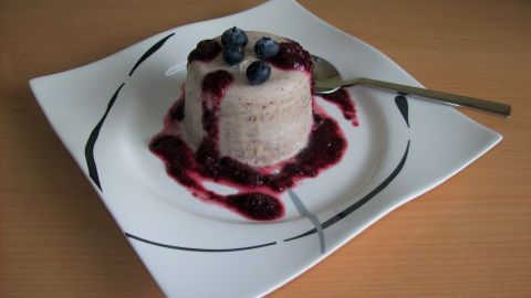 Parfait mit Waldbeeren