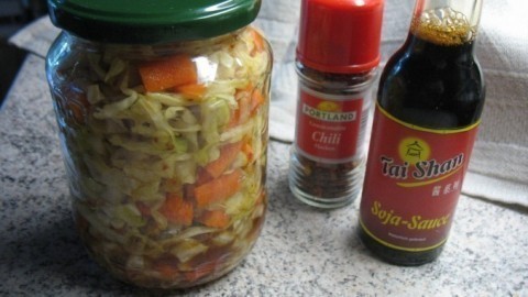 Kimchi aus Spitzkohl