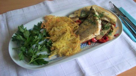 Zanderfilet auf Paprika-Fenchel-Gemüse