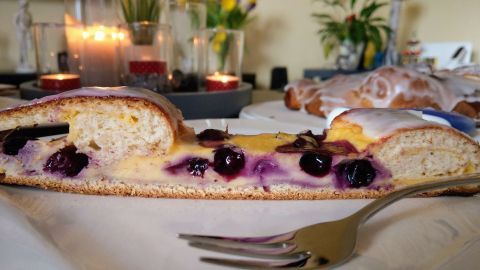 Quarkstriezel mit Heidelbeeren