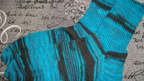 Stricksocken gegen Hornhaut an den Füßen