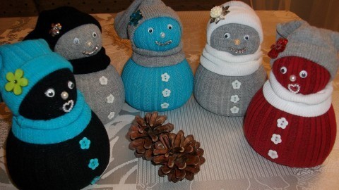 DIY Socken-Schneemännchen