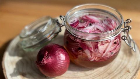 Rote Zwiebeln einlegen