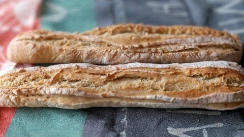 Dinkelbaguette-Rezept: Baguette selber backen