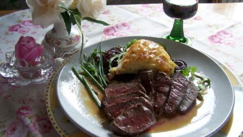 Rinderfilet auf Kohlrabi-Gratin