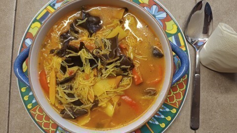Chinasuppe mit Gemüse - pikant und würzig