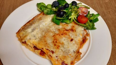 Vegetarische Lasagne selber machen ist nicht schwer. Probiere mein Rezept für Gemüselasagne aus und überzeuge dich selbst!