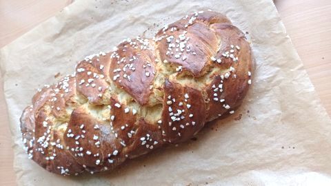 Fluffiger Hefezopf mit Trockenhefe: So gelingt dir das lockere Hefegebäck mit schöner Kruste ganz einfach zu Hause.