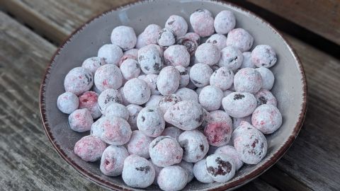 Auf diesem Bild sieht man meine fertigen kandierten Cranberries und ich finde, sie sehen gelungen lecker aus.