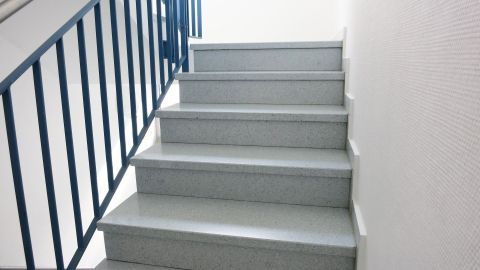 Treppe putzen