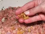 Zu langweilige Frikadellen? Mal mit Röstzwiebeln testen