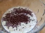 Haferflocken-Schokokrümel-Joghurt-Müsli