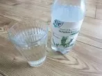 Ungeklärte Zahnschmerzen mit kaltem Mineralwasser bekämpfen