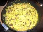 Asiatische Curry-Hack-Pfanne mit Staudensellerie