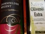 Selbstgemachte Möbelpolitur aus Öl und Rotwein