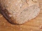 Brot backt nicht in der Form an & man hat gleichm&auml;&szlig;ige Scheiben