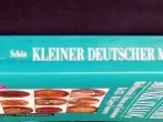 Bücher I: Verbogene Buchrücken wieder gerade kriegen