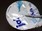 Joghurt- oder Puddingflecken verhindern