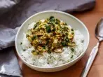 Reis mit Champignons und Curry-Sahne