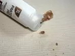 Blutflecken mit Shampoo entfernen
