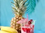 Banane-Kirsch Cocktail (Kiba)