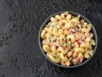 Einfacher Nudelsalat mit Fleischsalat