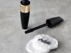 Mascara-Entferner sparen und noch sanfter zur Augenpartie