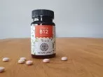 Vitamin B6 und B12 gegen hartnäckige Pickel