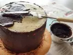 Kuchenglasur mit dem Föhn glätten