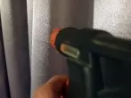 Falten auf Vorhang wegsprühen