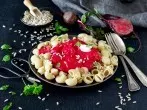 Vollkornnudeln mit Rote Beete-Sauce