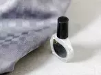 Glitzernagellack entfernen