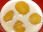 Kartoffeln für Kartoffelsalat in Milch einlegen