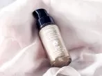 Make-Up schnell aus Kleidungsstück entfernen