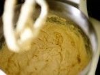 R&uuml;hrteig so kneten, dass er immer gelingt