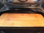 Schneidebretter aus Holz in der Mikrowelle reinigen