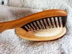 Haarbürste und Kamm super leicht reinigen