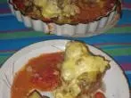 Überbackener und mit Hackfleisch gefüllter Blumenkohl