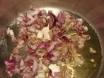 Zwiebeln anbraten - Gewusst wie