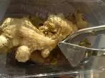 Ingwer-Eis: Vanille-Eis mit frischem Ingwer