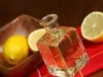 Kleiderschrank mit Zitronenöl reinigen